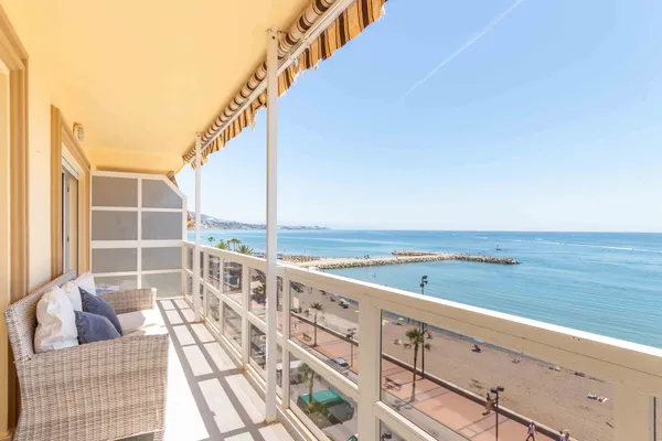 Ático dúplex en Primera línea de playa, Fuengirola